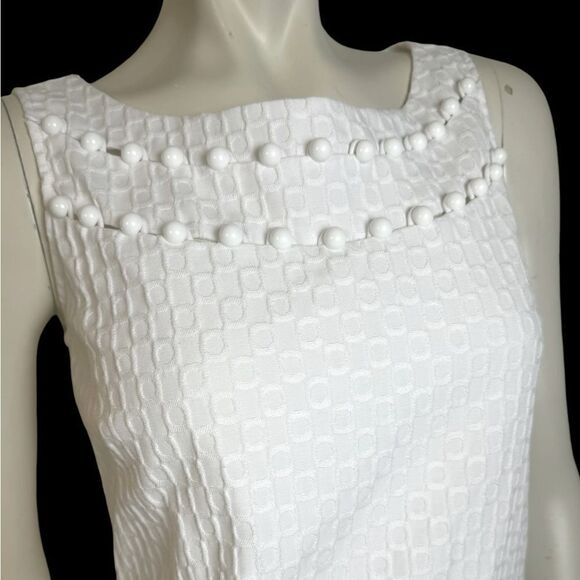 Eliza J New York Sleeveless Shift Dress in Textured White Fabric Worn Once - Picture 2 of 7